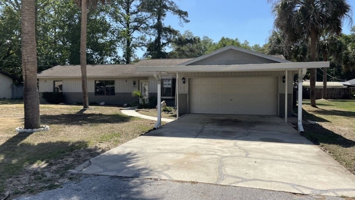 Belleview Heights House | Great Comfy house 10 minutes from The Villages & Ocala - Great for travelers!