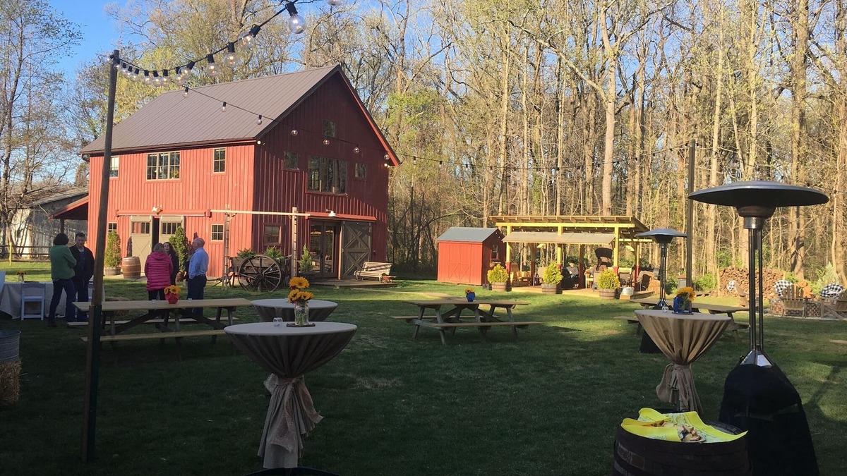 Edgewater Cabin | Great Entertaining Spot for any Occassion!