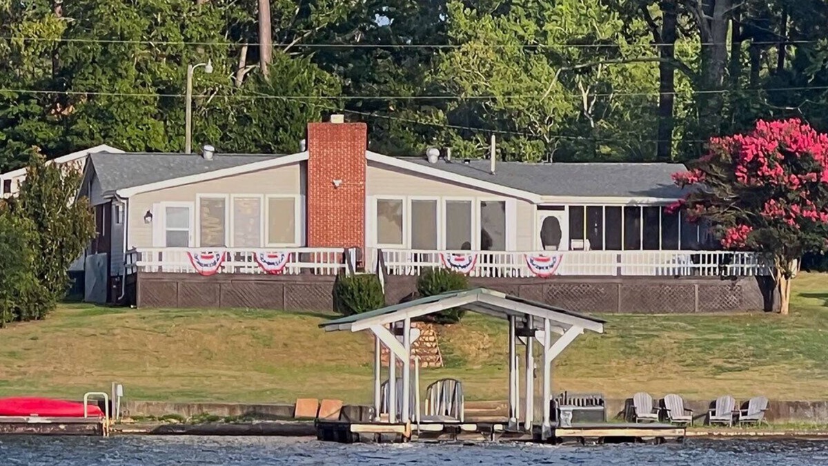 Cross Hill House | Great Escape on Lake Greenwood SC - comfortable lakefront home beautiful sunsets