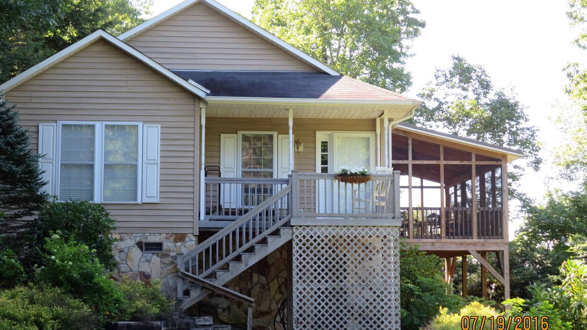 Burnsville House | Great Escape The Name Says It All!