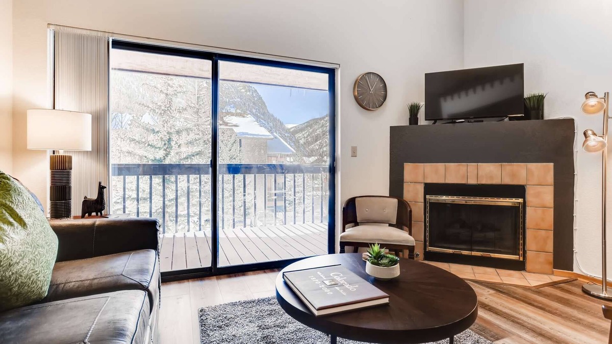 Frisco Condo | Great Family Condo, Close to Trails & Main St, Mt. Royal Views, Remodeled Clubhouse, Covered Parking