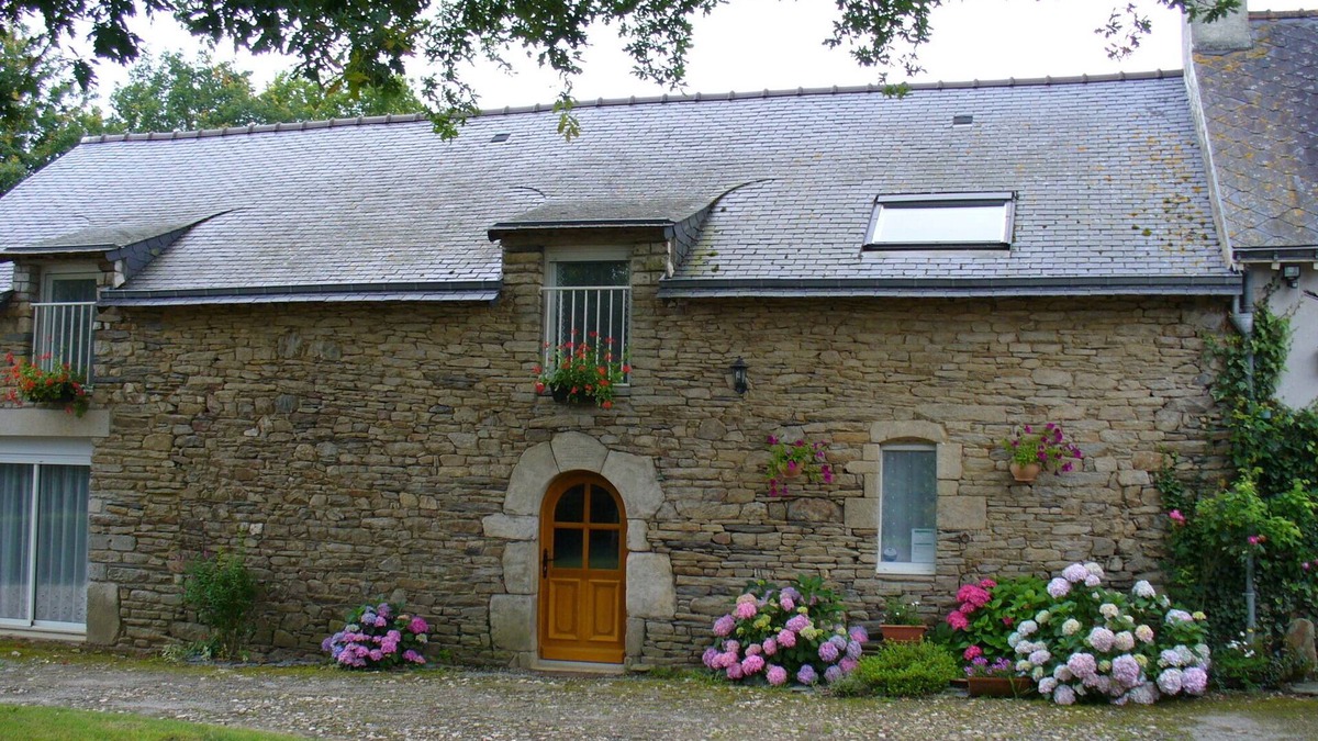 Saint-Grave Cottage | Great family cottage countryside