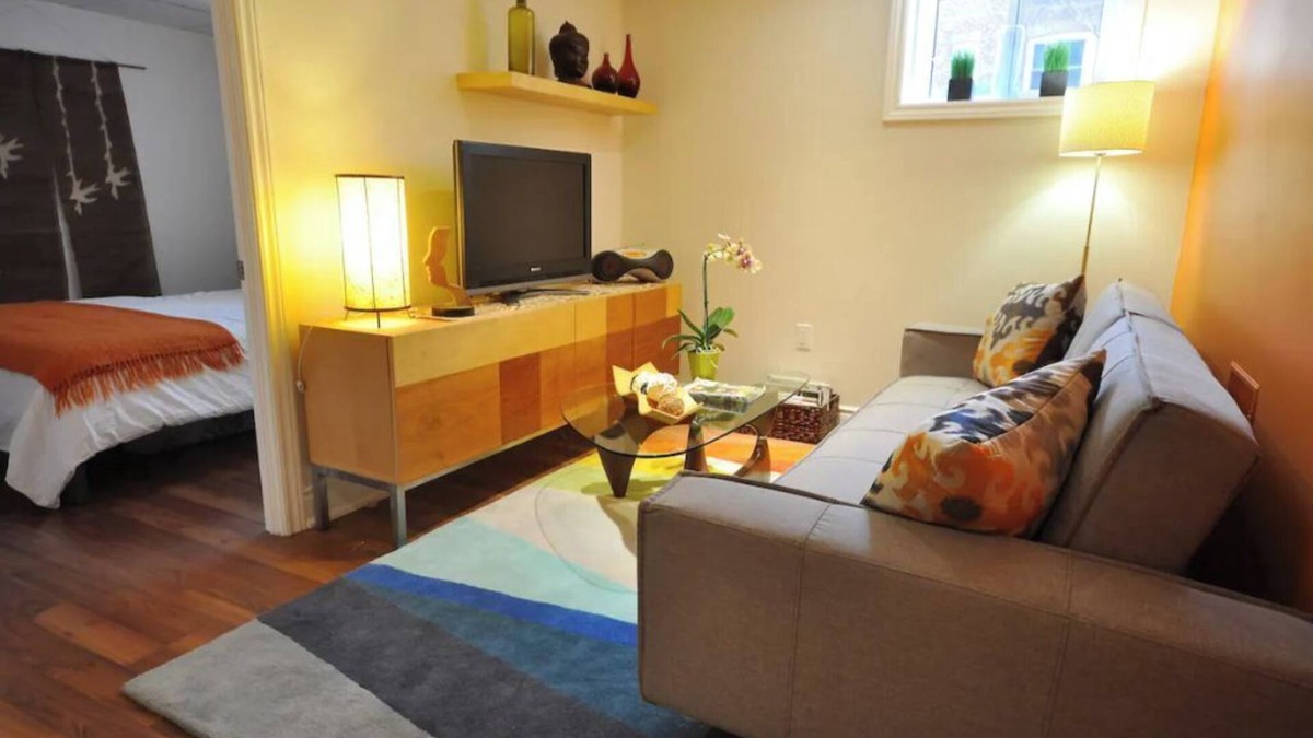 Oakwood Village Apartment | Great Family-Friendly Toronto apt.