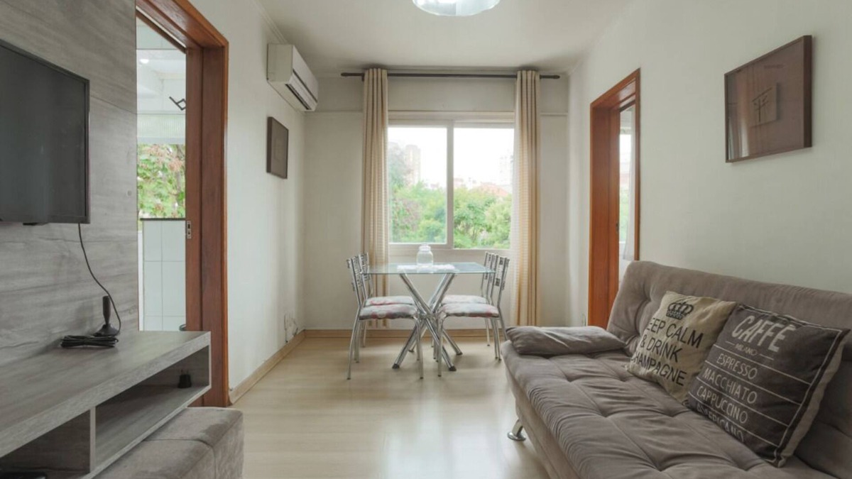 Passo da Areia Apartment | Great fit, Iguatemi Mall, Bourbon Country Mall, American Consulate