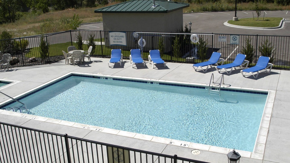Northwest Colorado Springs Condo | Great for Business Travel! Cozy Suite with Housekeeping + FREE Breakfast