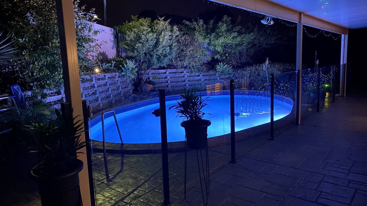 Algester Apartment | ❤️Great for families.2bdr/5 bds,equipped kitchen, Pool, WIFI, Breakfast incl❤️