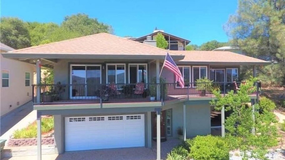 Oroville East House | Great for Large Families Lake House Lake Oroville!