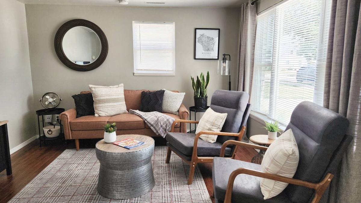 Little Chute House | Great for PACKER GAMES! 10 minutes to downtown Appleton! Dog friendly!