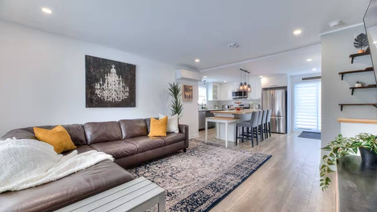 Saint-Hubert House | Great Gaston