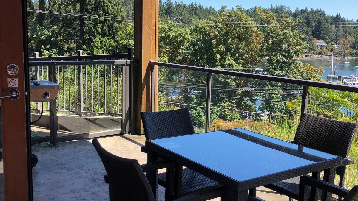 Ganges Condo | Great getaway on Salt Spring Island - Full 2bdrm Condo - Unit103