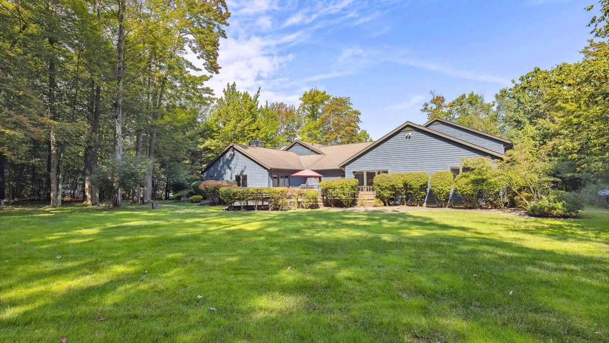 Painesville House | Great Group Getaway: Games Galore + Outdoor Oasis
