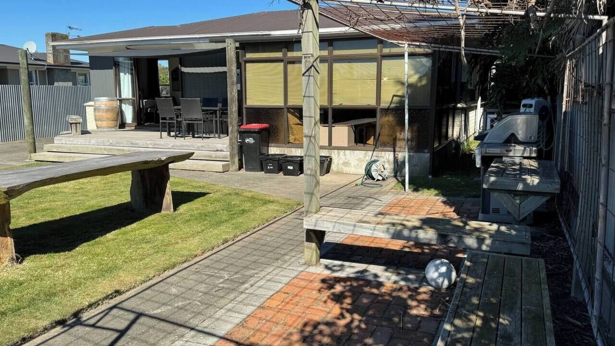 Taradale House | Great House - Family Fun & Pet Friendly
