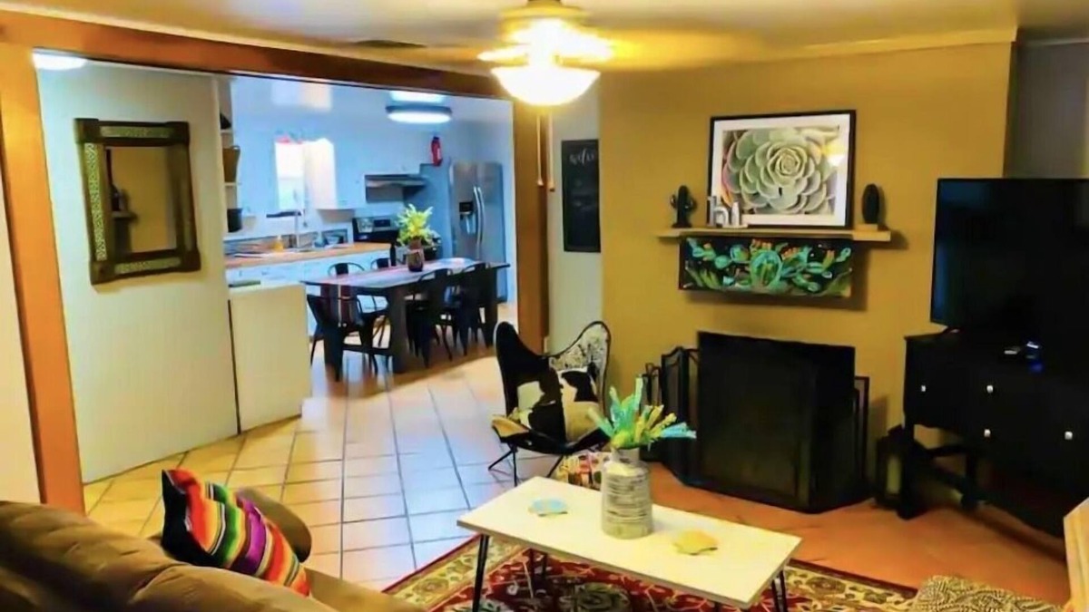 Alpine House | Great house for making memories! Two living areas, bar, and pool table