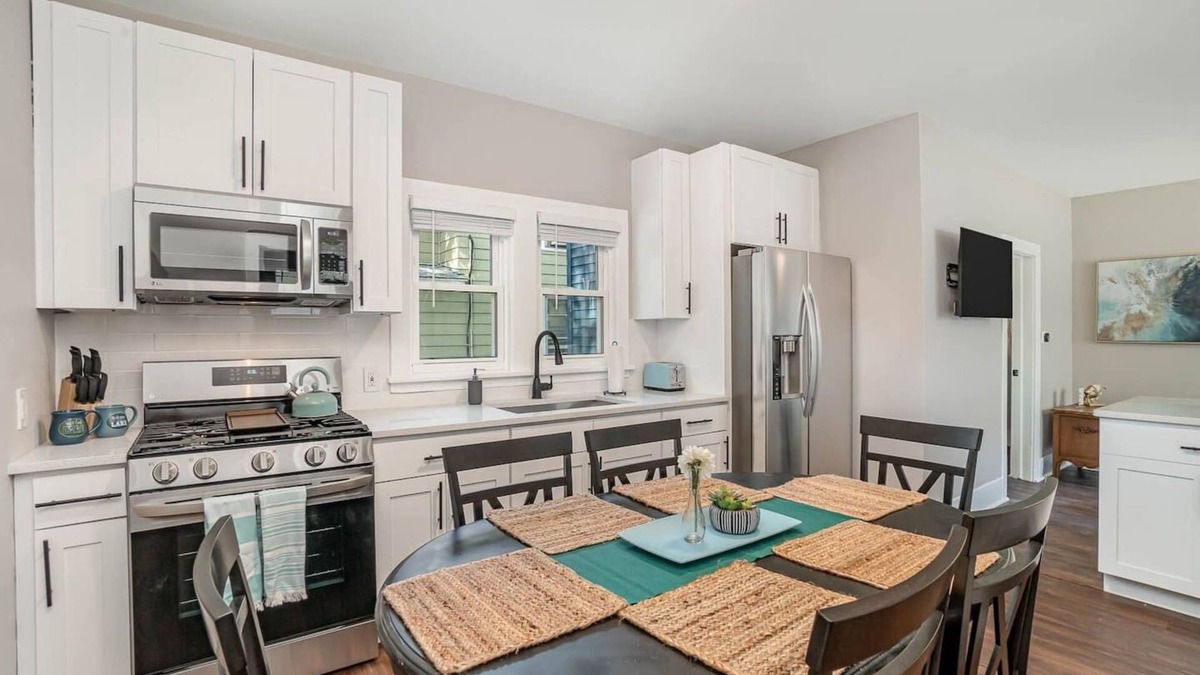 Michigan City Apartment | Great Lakes Getaway-Lower Unit - Near Outlet Mall