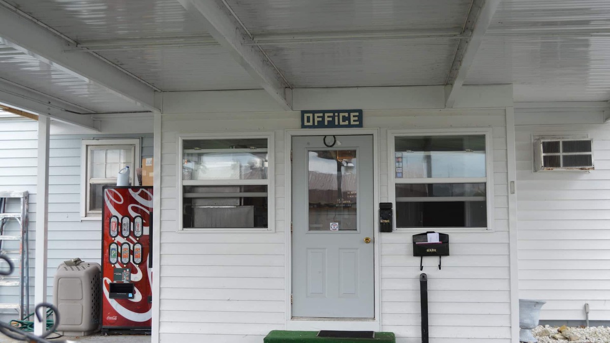 Fremont Hotel | Great Lakes Motel
