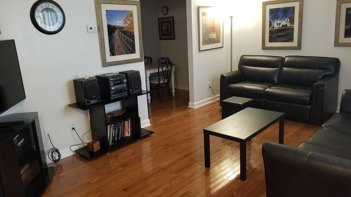 Johnson City House | Great location in the heart of Johnson City.