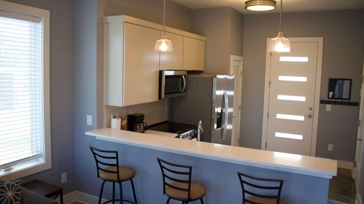 Hadley - Washington Apartment | Great Location! Minutes From Downtown!