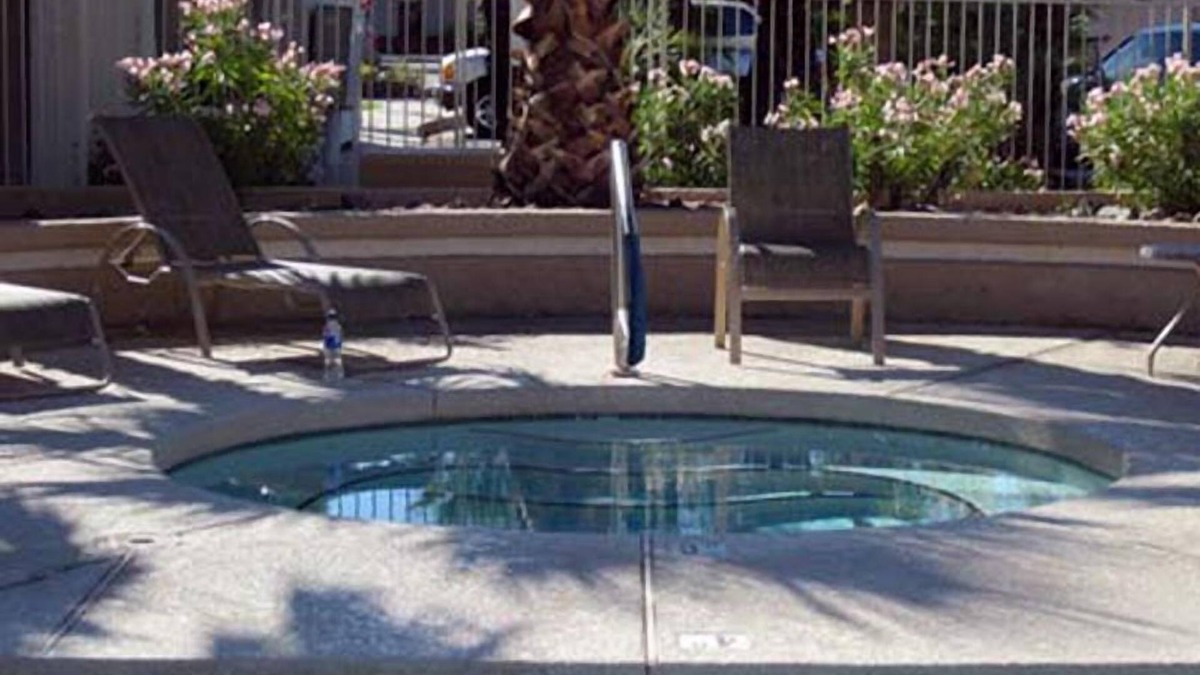 Glendale Condo | Great Location! Minutes To Golf, Spring Training & Football!