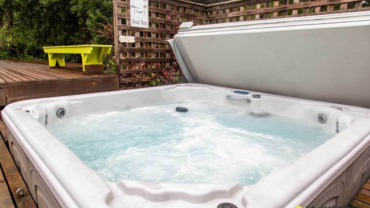 Manzanita House | Great Location, unique, close to town, hot tub, dog friendly!