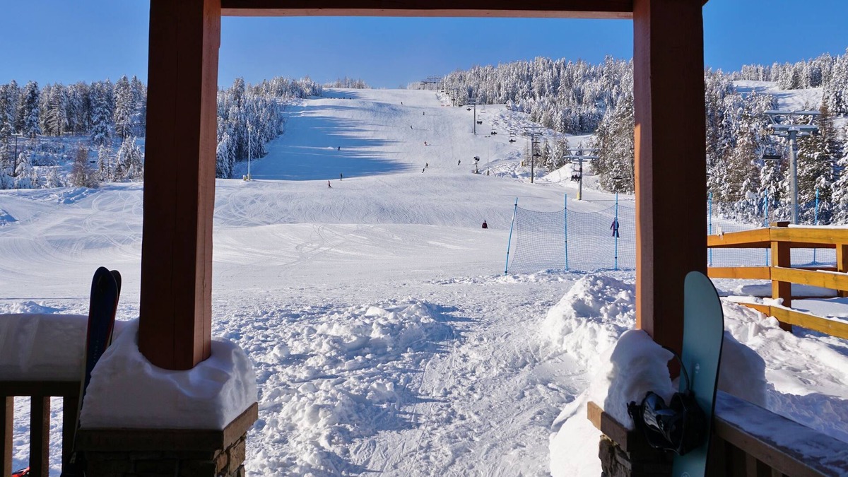 East Kootenay House | Great Location & Views - On KAR Ski Hill, End Unit - #16 @Sullivan Stone Lodge