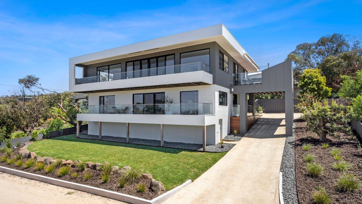 Anglesea House | Great Ocean Views, Ultra-modern contemporary house situated in an exclusive area