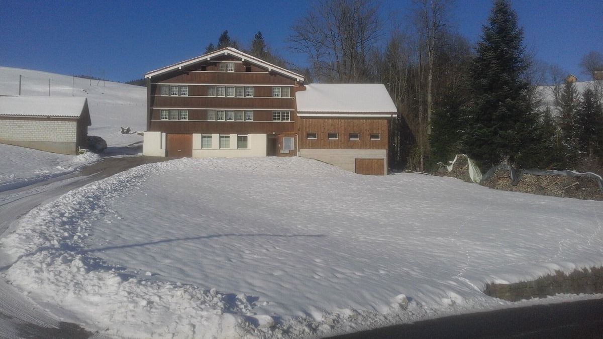 Rute Apartment | great offer: hiking, skiing, suspension railway, tobogganing, climbing park and customs .