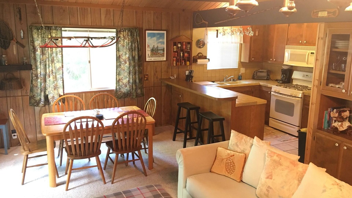 Arrowhead Villas Cabin | Great Parking, Easy Drive. Free and Fast Wi-Fi