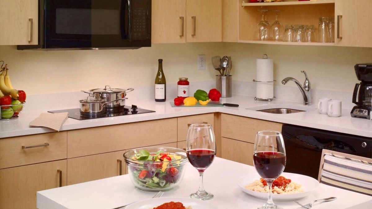 Parsippany House | Great Relaxing Overnight Stay! 3 Classy Units, Kitchenette, Free Parking
