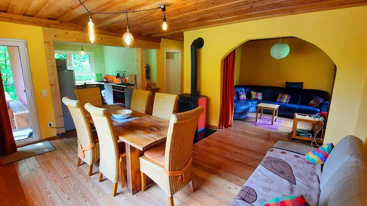 Kleineicholzheim House | Great rust. Country house with a romantic garden and wood heating. Finland sauna
