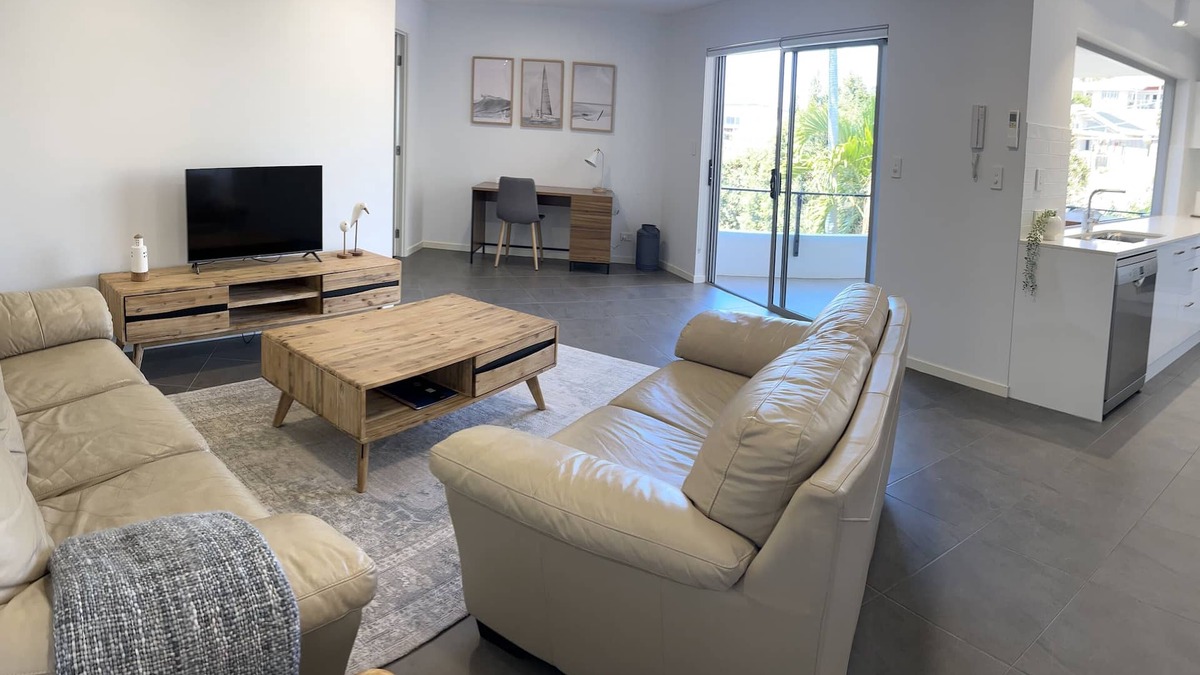 Manly Apartment | Great size close to the action