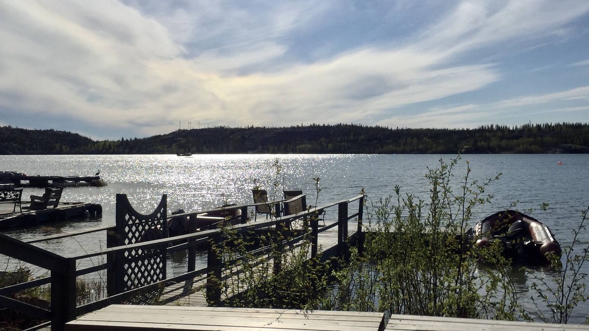 Yellowknife Apartment | Great Slave Lakeside B&B