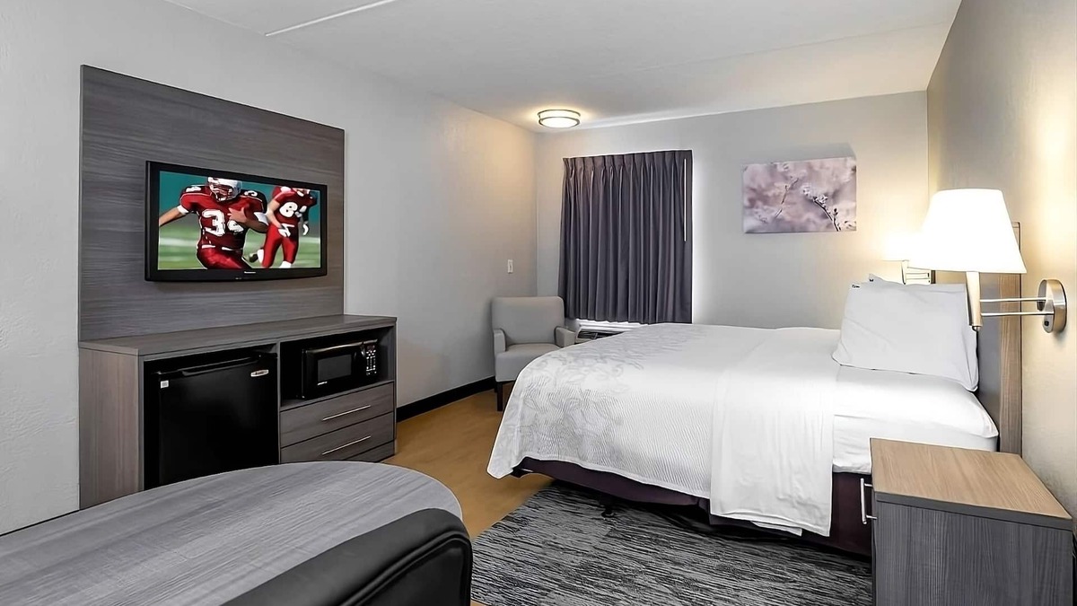 Mansfield House | Great Stay Close to Mansfield Crossing! Pets Allowed, Pool, FREE Parking!