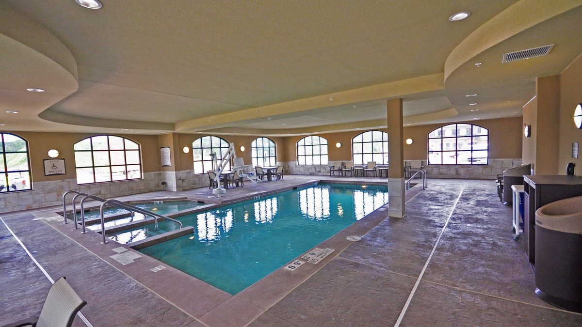 Altoona Apartment | Great Studio | Free Breakfast, Indoor Pool