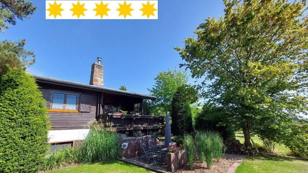 Barbis Ski Chalet | Great vacation apartment with fireplace for cozy evenings on the upper floor and sauna
