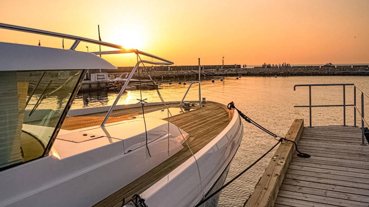 Bastad Apartment | Great vacation apartment right in the center of Båstad.