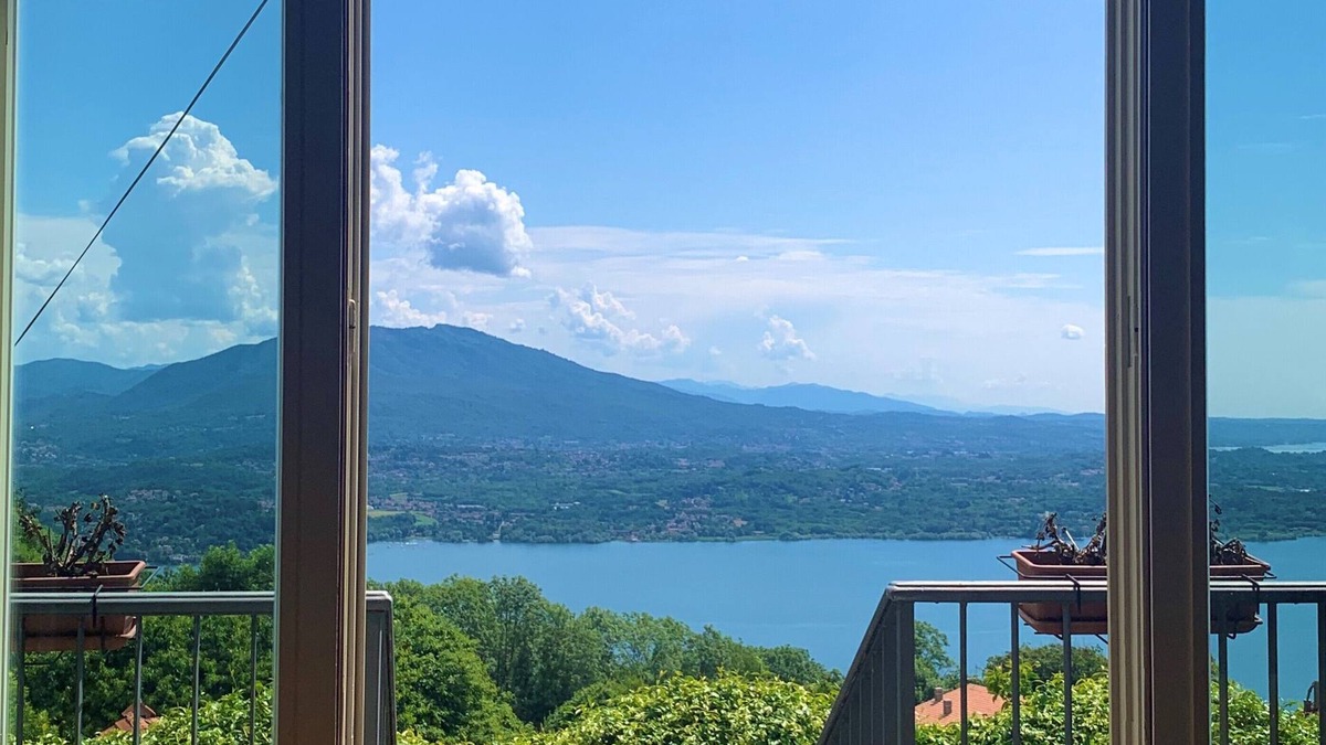 Lesa Villa | GREAT VIEW HOUSE - LAKE MAGGIORE 10 MINUTES FROM STRESA AND THE BORROMEE ISLANDS