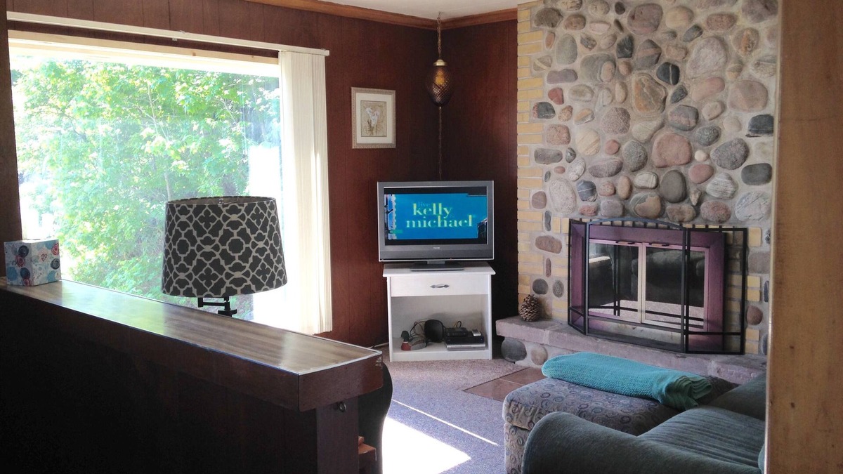 Upper Peninsula Michigan Cabin | Great view of Lake Superior! New campground opening near cabin in 2025.