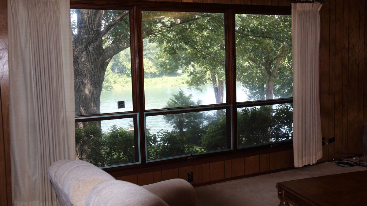 Norfork House | GREAT VIEW OF THE WHITE RIVER