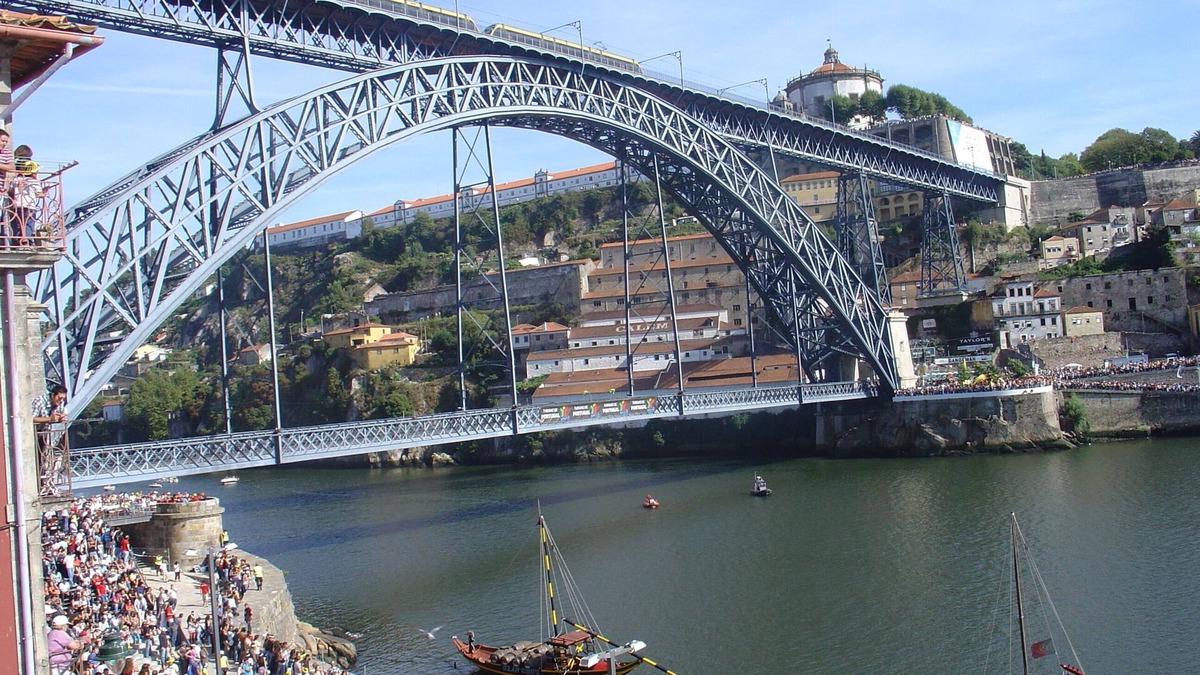 Sao Nicolau Apartment | Great views home at front douro river
