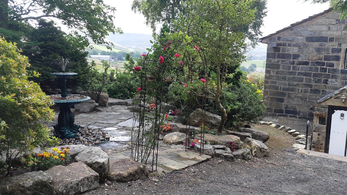 Lumbutts Cottage | Greave Farm Todmorden Tranquil Cottage Retreat