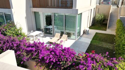 Jala Apartment | Green Coast Palase Sun Kissed Terrace Villa 110A