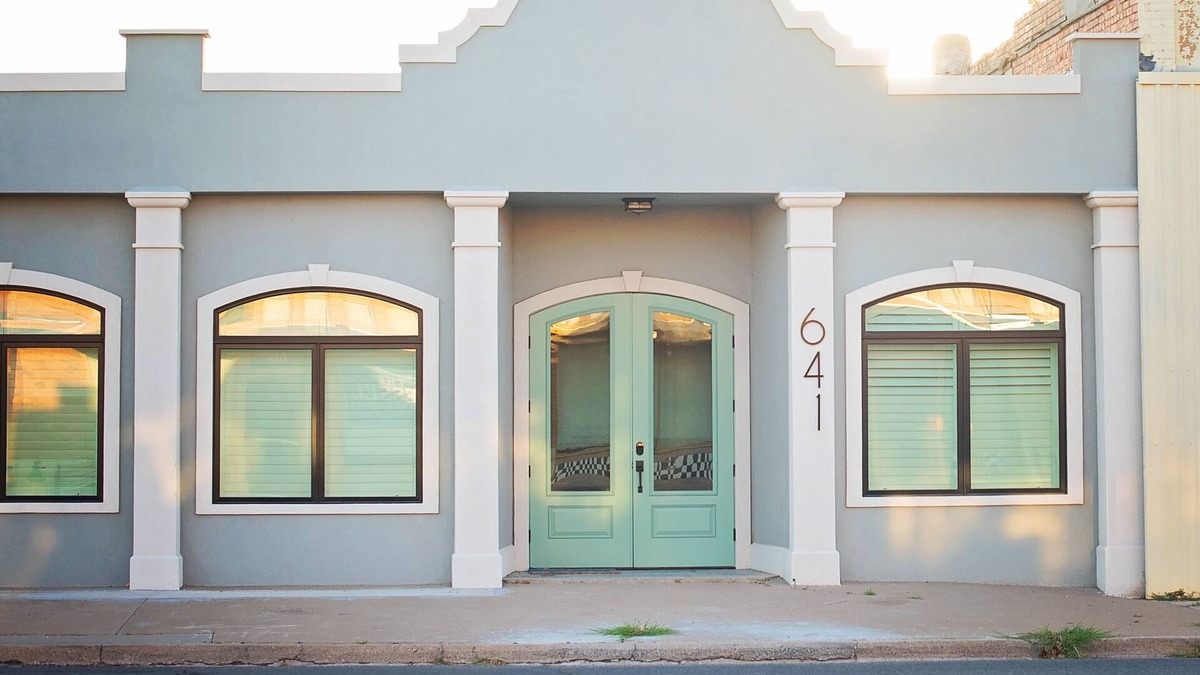San Angelo House | 'Green Door' Downtown Loft