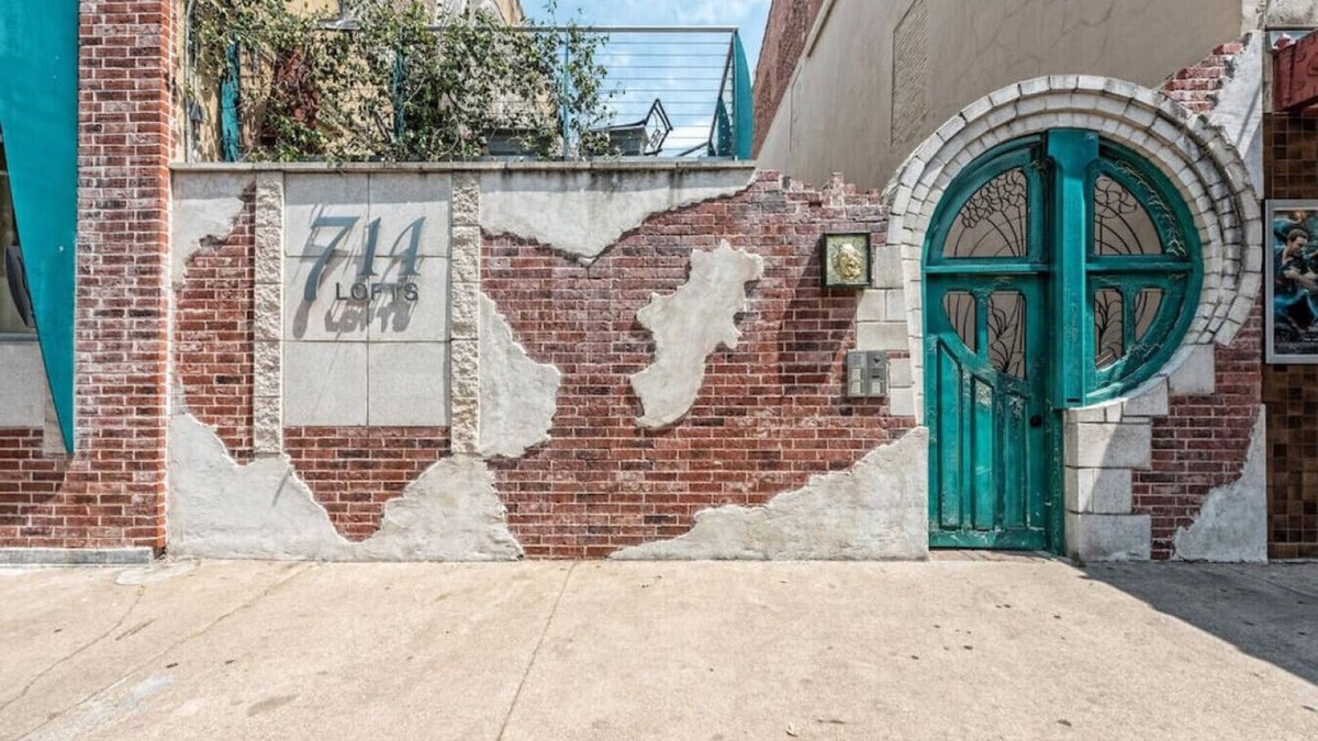 Brazos Apartment | Green Door Lofts-Waco Rose - Silos/Downtown
