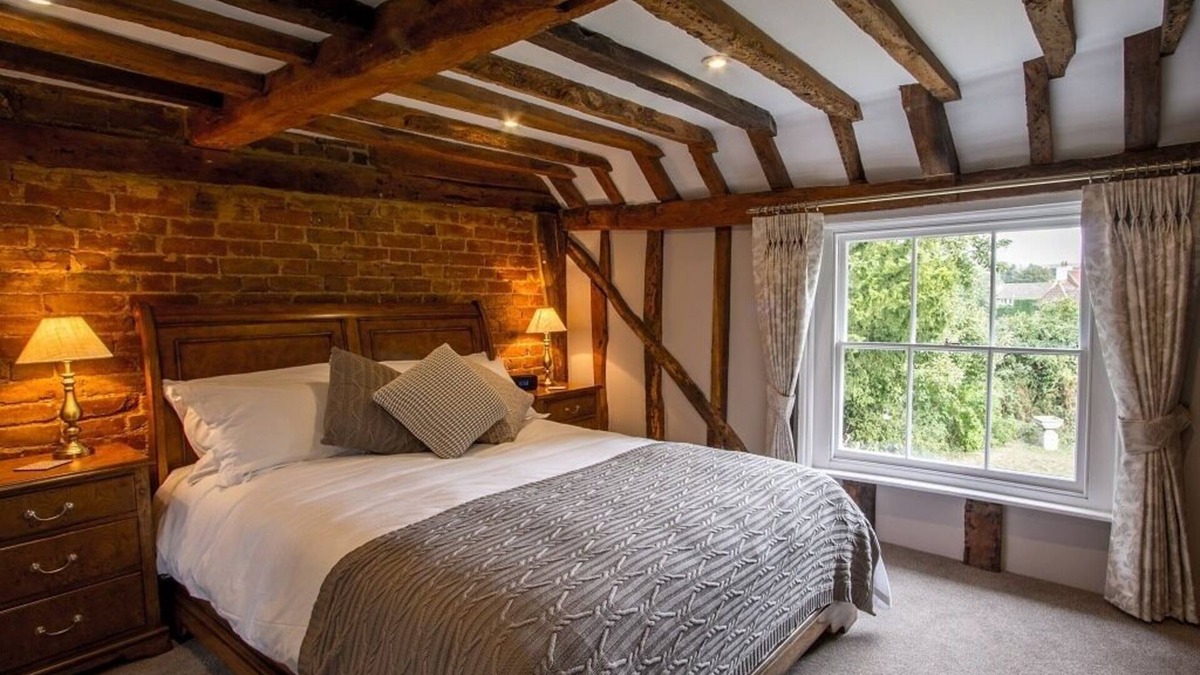 Lower Halstow House | Green Farmhouse