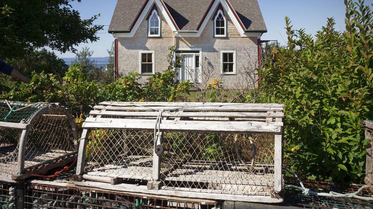 Peggy's Cove Apartment | GREEN GABLES Lobster Trap