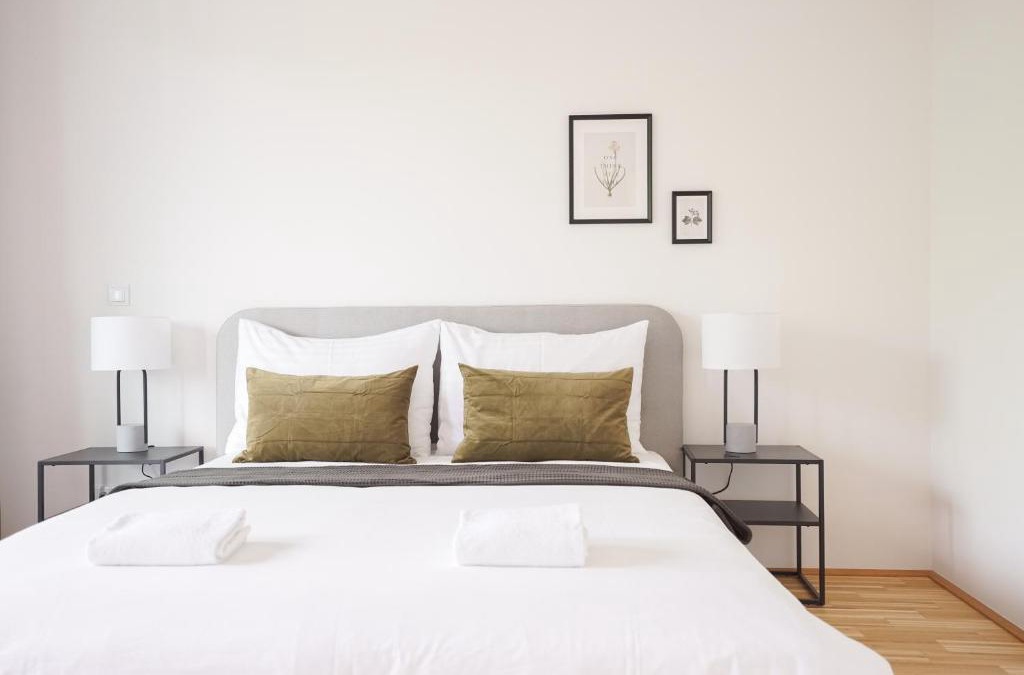 Favoriten Apartment | Green Garden Apartment w/.Balcony near Thermal Spa