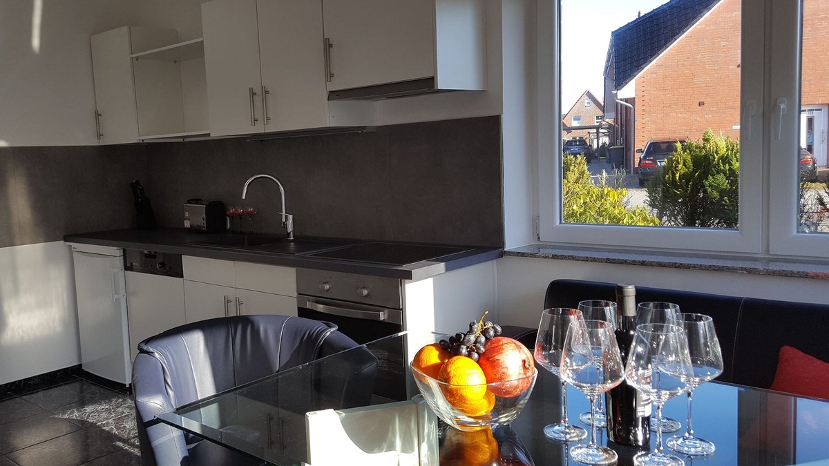 Schaar Apartment | Green garden