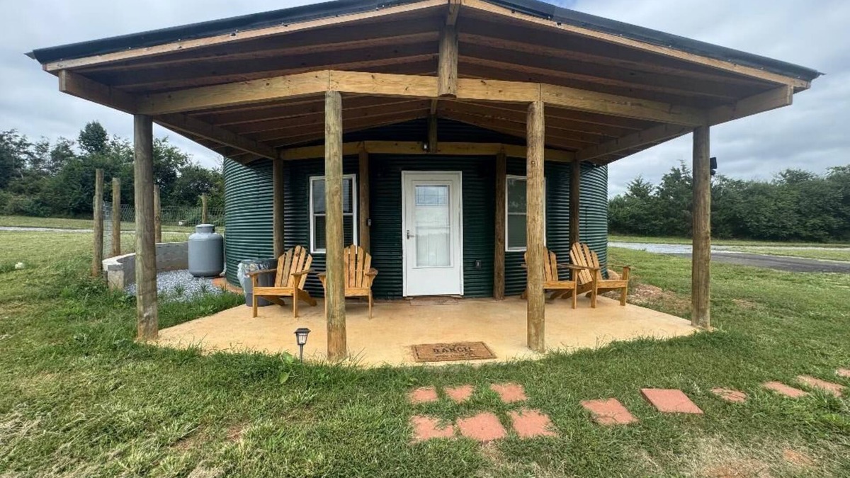 Naruna House | Green Grain Bin One Level Home