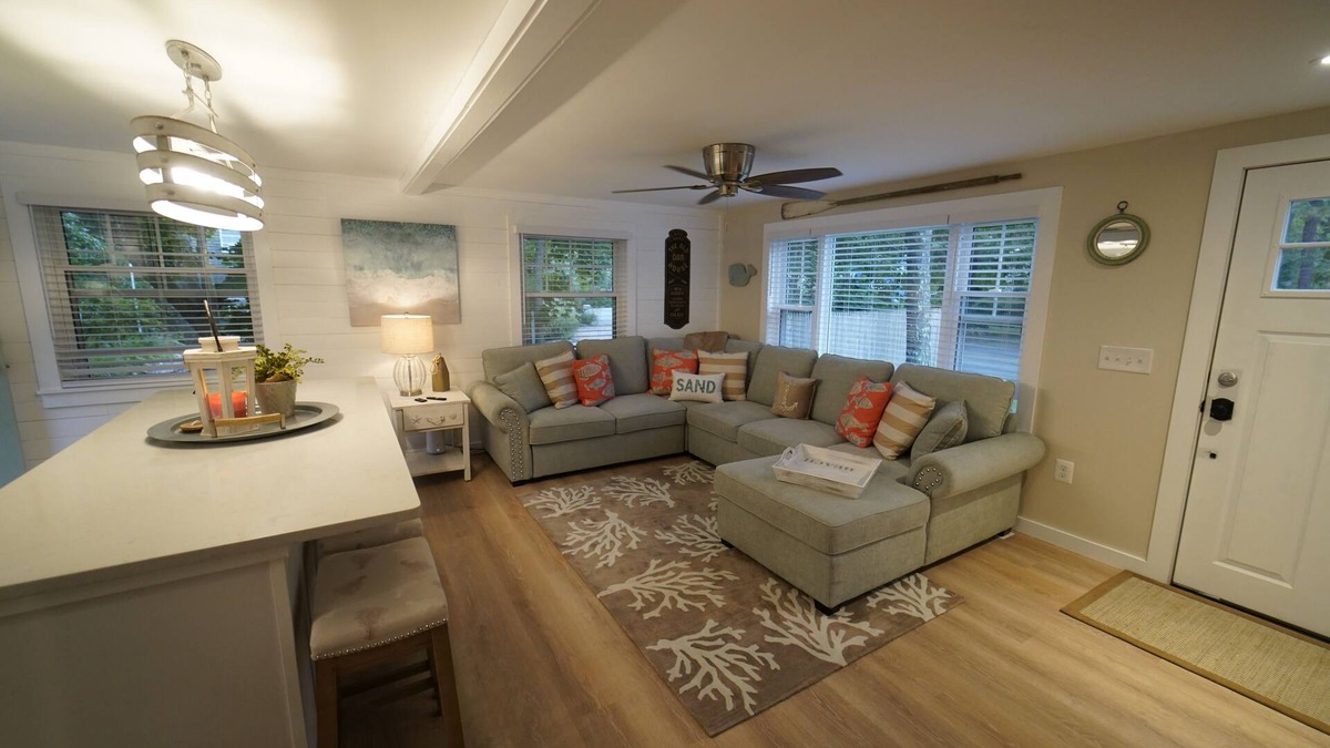 Kenyon House | Green Hill - Ocean Ridge Getaway! Welcome to the Oar House! BEACH PASS too!