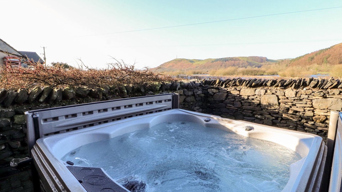 Arrad Foot Cottage | Green Hills Farm
